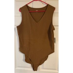 Ava Sleeveless V-Neck Bodysuit in Camel
